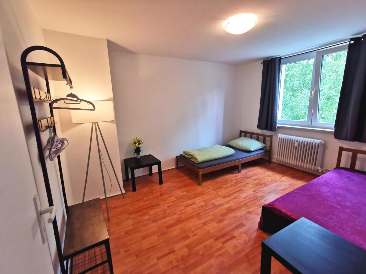 Monteurzimmer Berlin Neukoelln Eksteriør billede